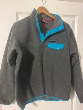 Patagonia Men’s Grey Fleece Pullover with Turquoise Trim